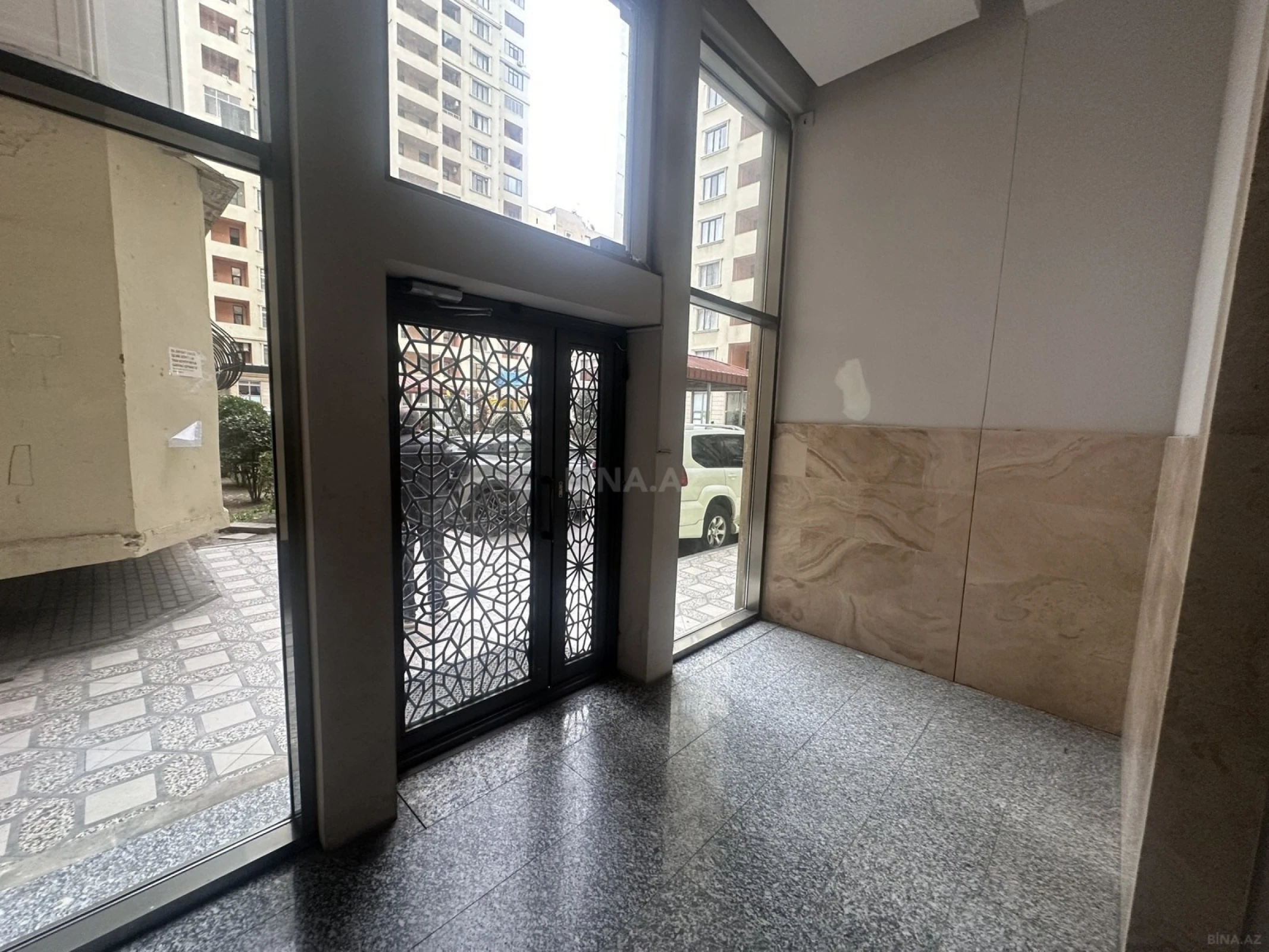 Kirayə verilir 2 otaqlı mənzil 75 m²
