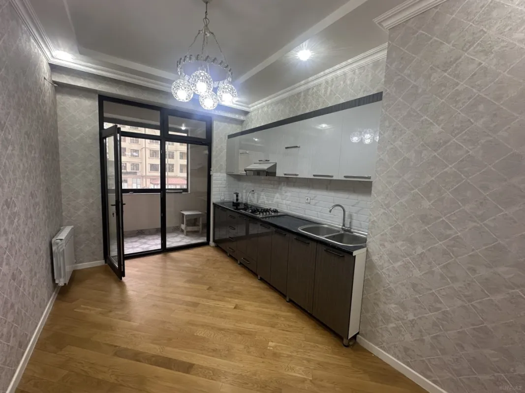 Kirayə verilir 2 otaqlı mənzil 75 m²