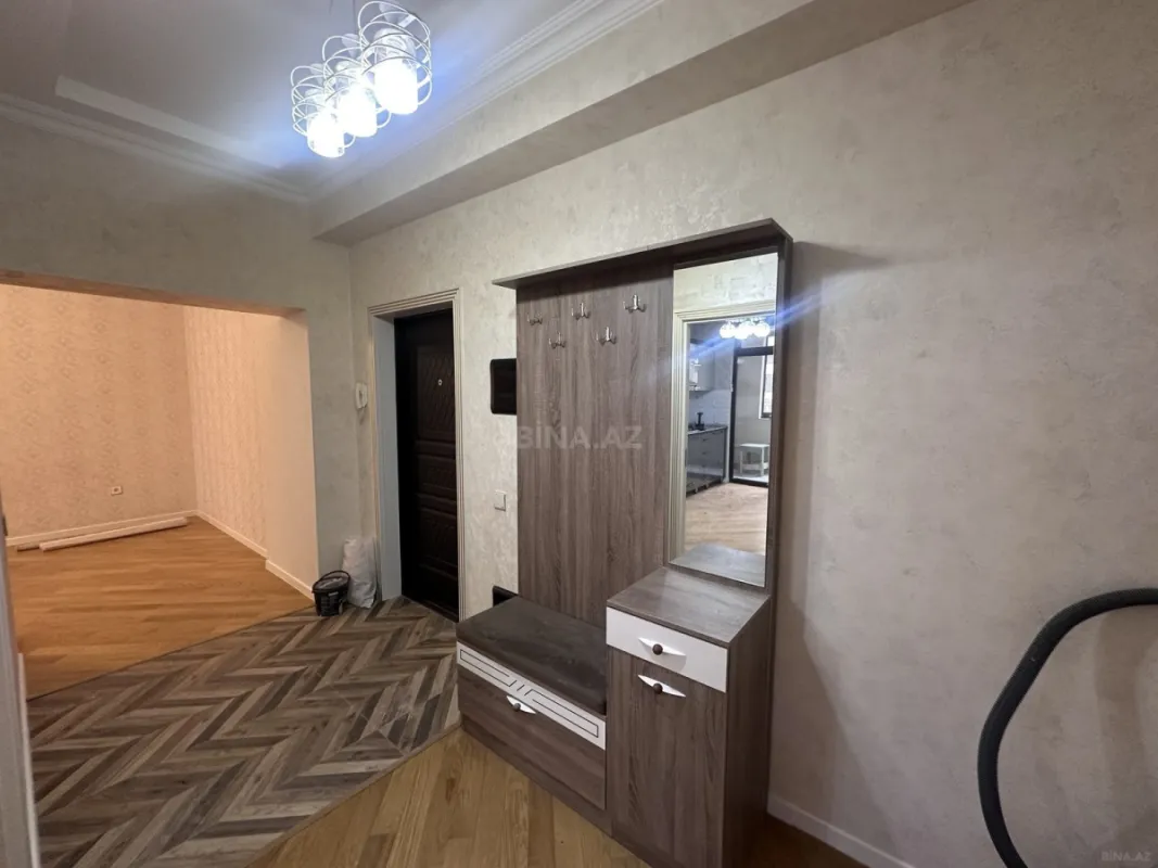 Kirayə verilir 2 otaqlı mənzil 75 m²