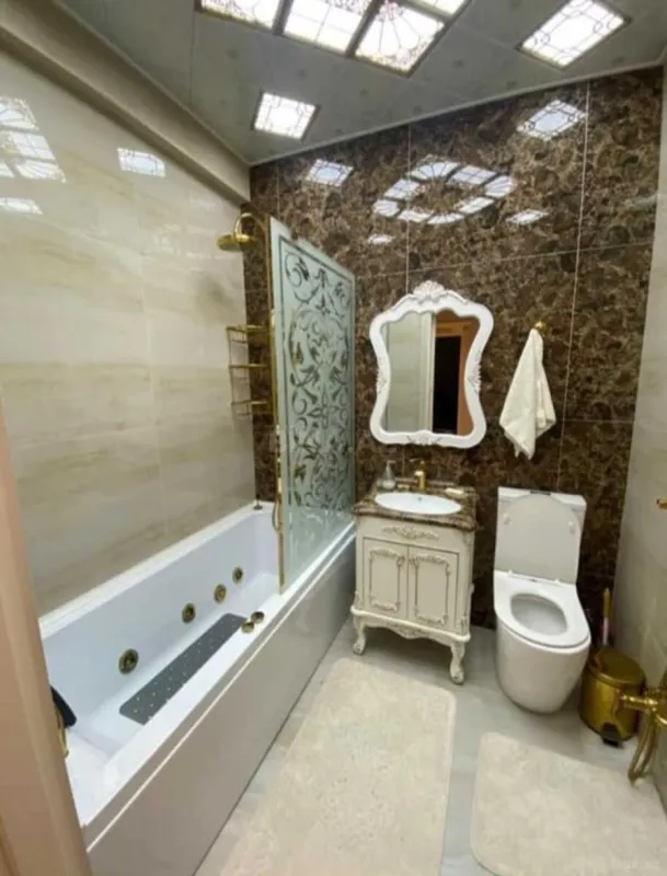 Satılır 3 otaqlı mənzil 138 m²