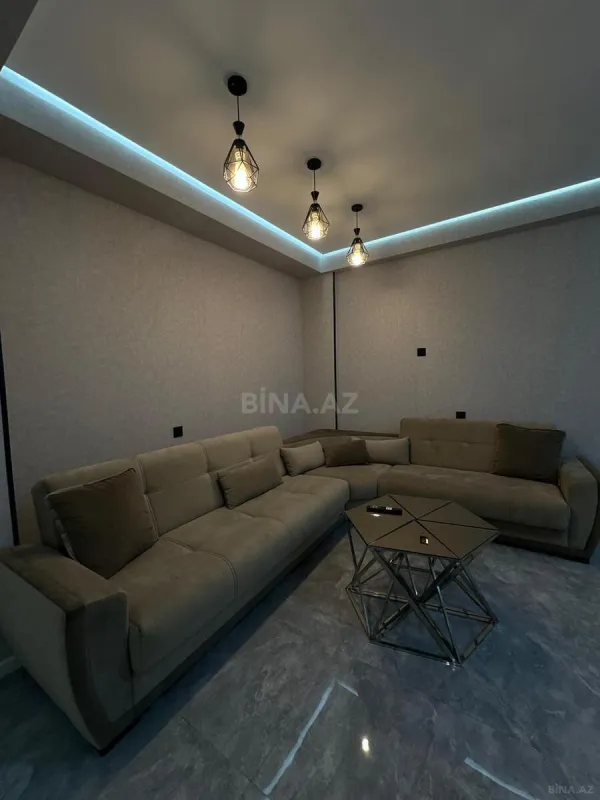 Kirayə verilir 3 otaqlı mənzil 130 m²