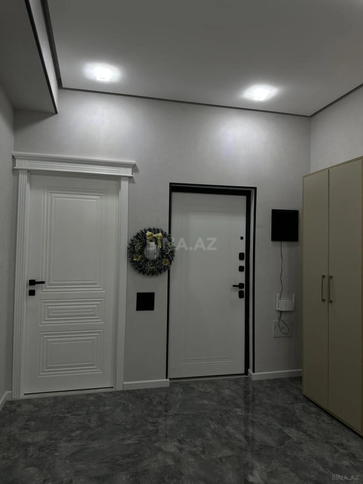 Kirayə verilir 3 otaqlı mənzil 130 m²