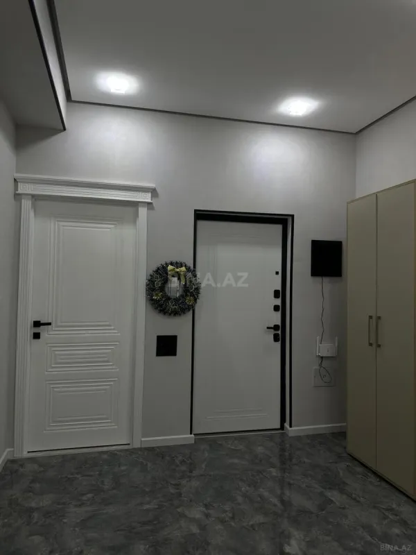 Kirayə verilir 3 otaqlı mənzil 130 m²