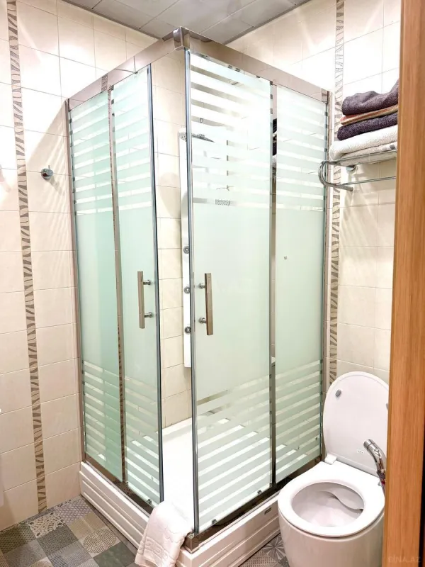 Satılır 3 otaqlı mənzil 140 m²