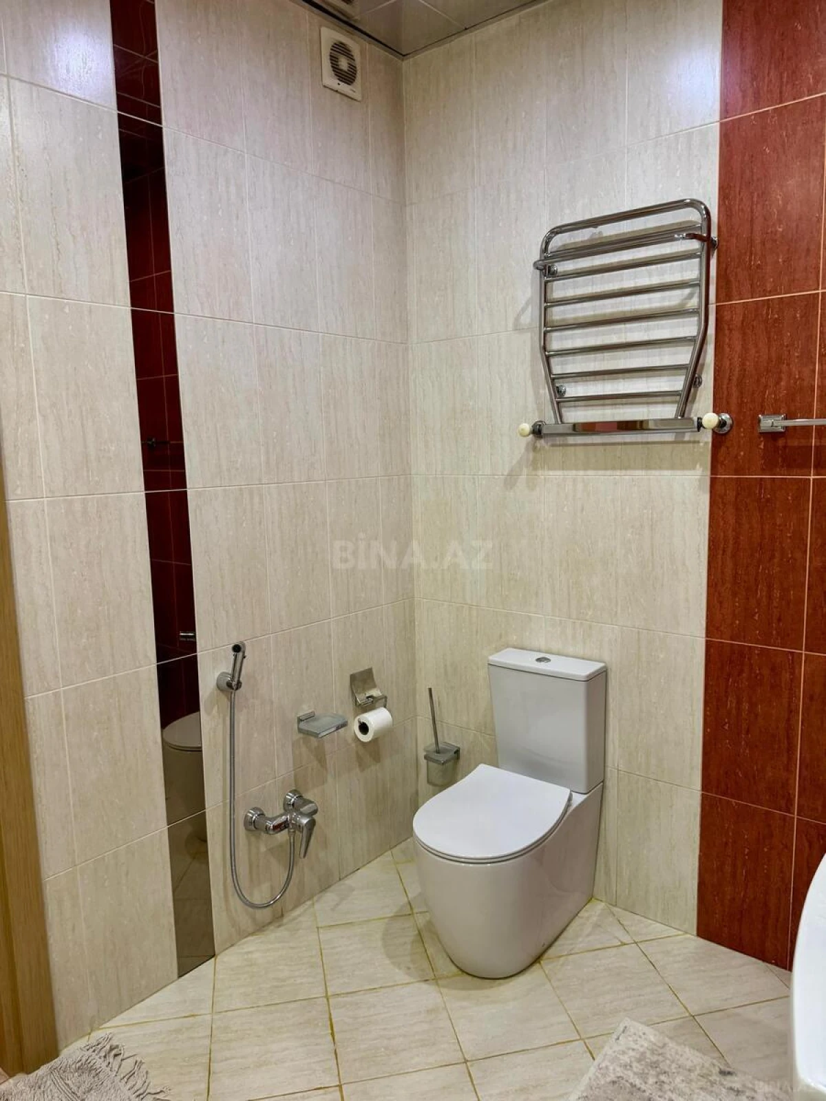 Satılır 3 otaqlı mənzil 140 m²