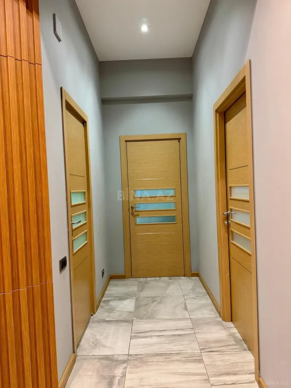 Satılır 3 otaqlı mənzil 140 m²