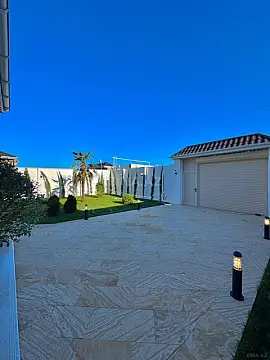 Satılır 4 otaqlı həyət evi 200 m²