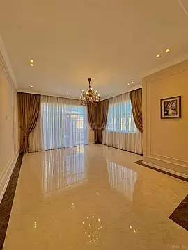 Satılır 4 otaqlı həyət evi 200 m²