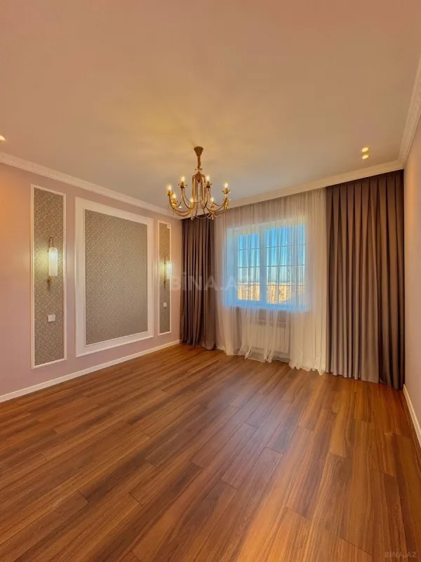 Satılır 4 otaqlı həyət evi 200 m²