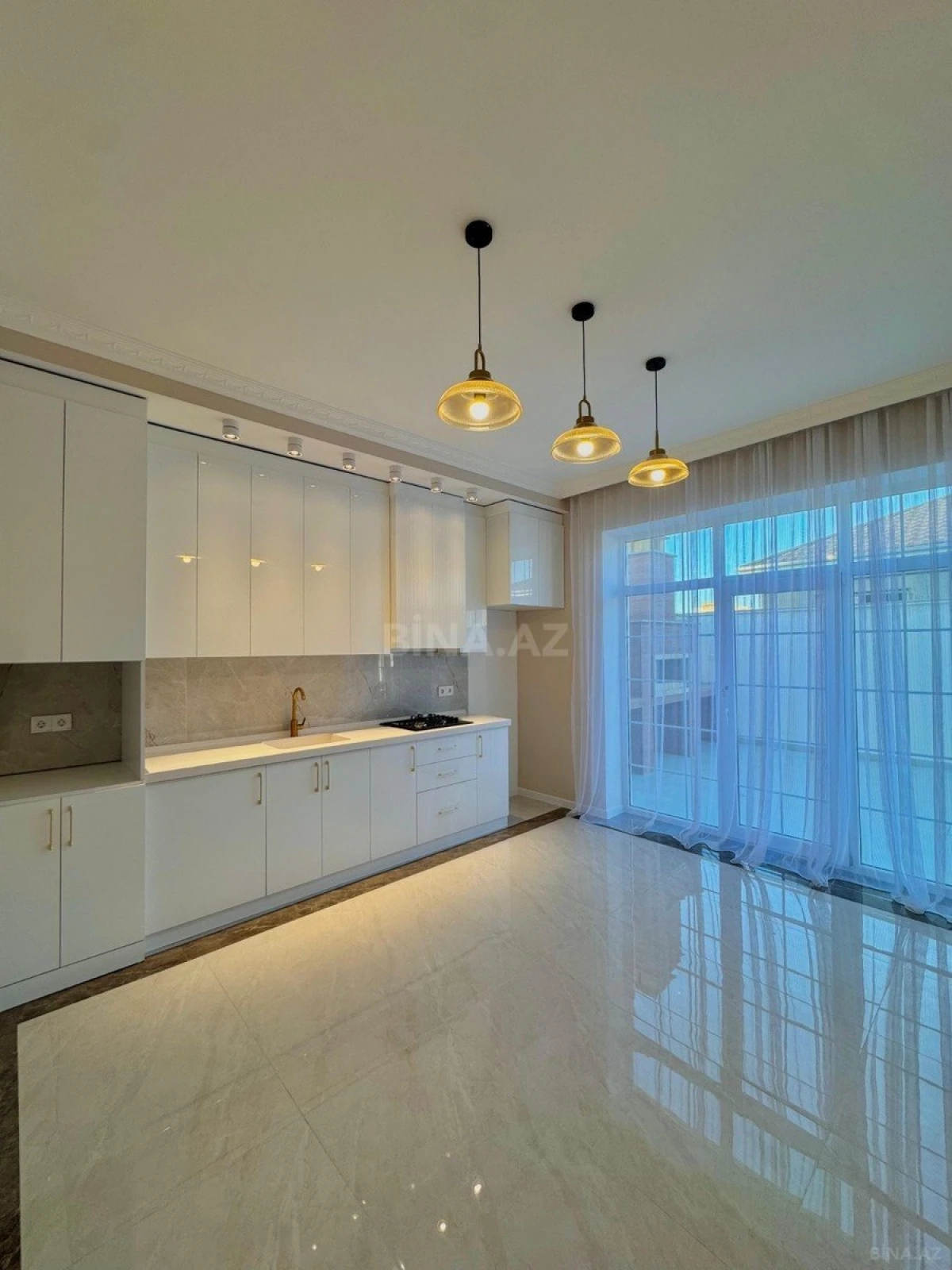 Satılır 4 otaqlı həyət evi 200 m²