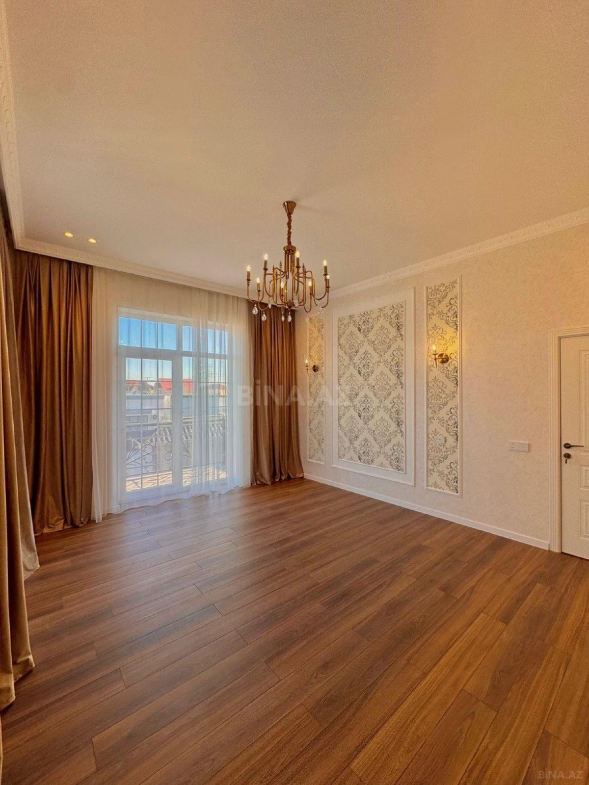 Satılır 4 otaqlı həyət evi 200 m²
