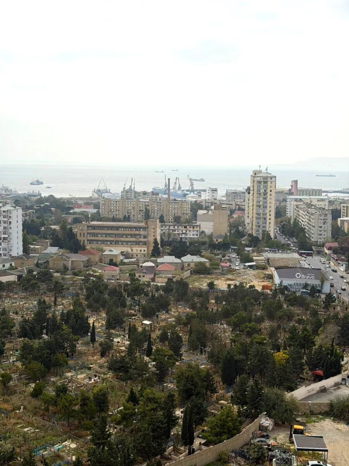 Satılır 3 otaqlı mənzil 135 m²