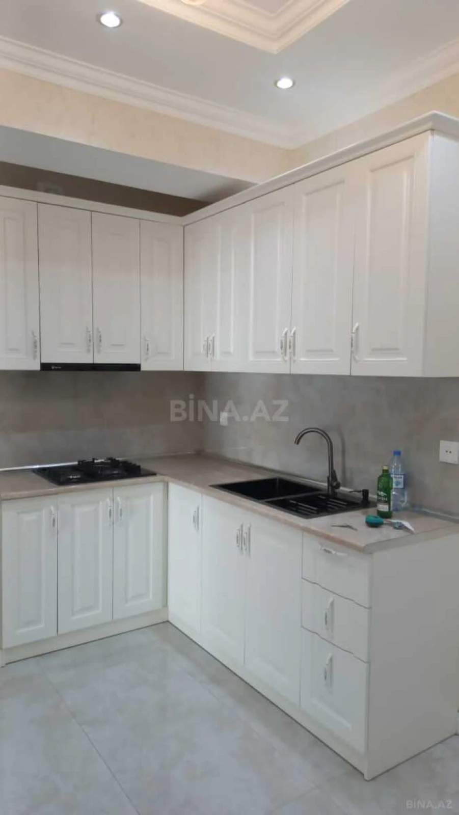 Kirayə verilir 2 otaqlı mənzil 75 m²