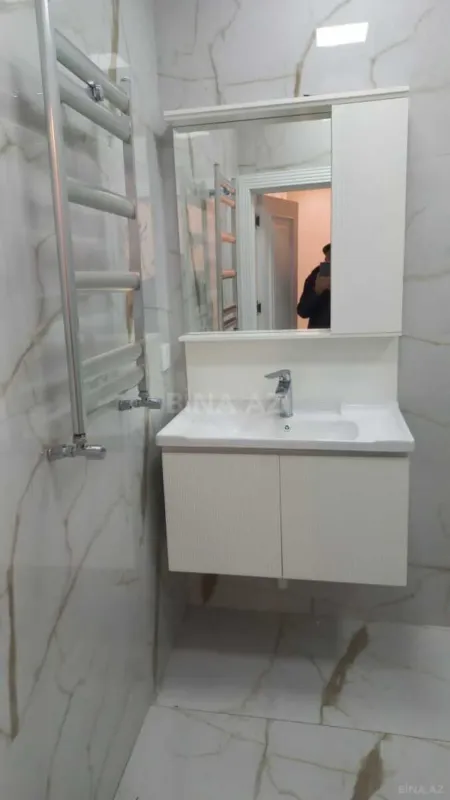 Kirayə verilir 2 otaqlı mənzil 75 m²