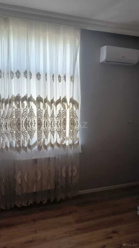 Satılır 3 otaqlı mənzil 105 m²