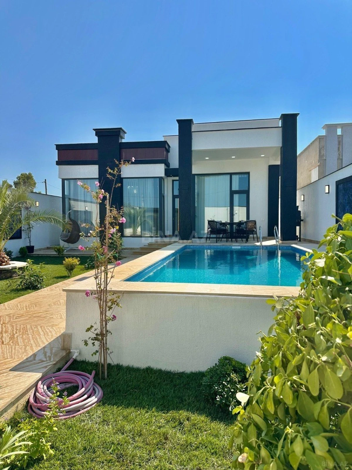 Satılır 4 otaqlı həyət evi 160 m²