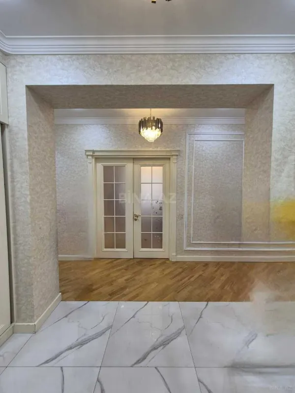 Satılır 3 otaqlı mənzil 144 m²