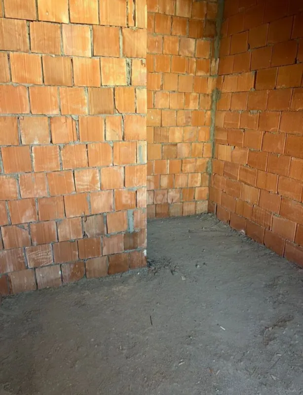 Satılır 2 otaqlı mənzil 73 m²