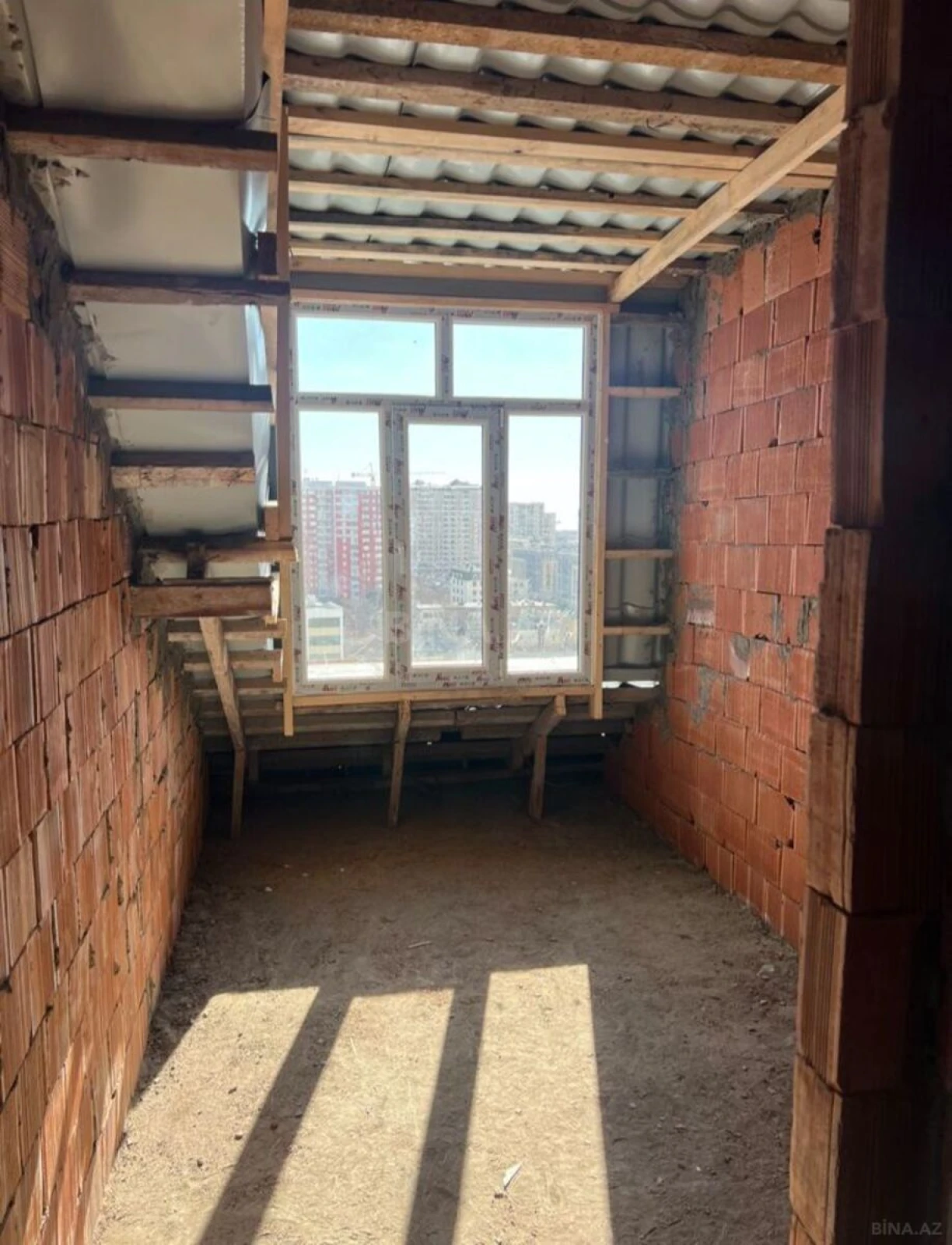 Satılır 2 otaqlı mənzil 73 m²