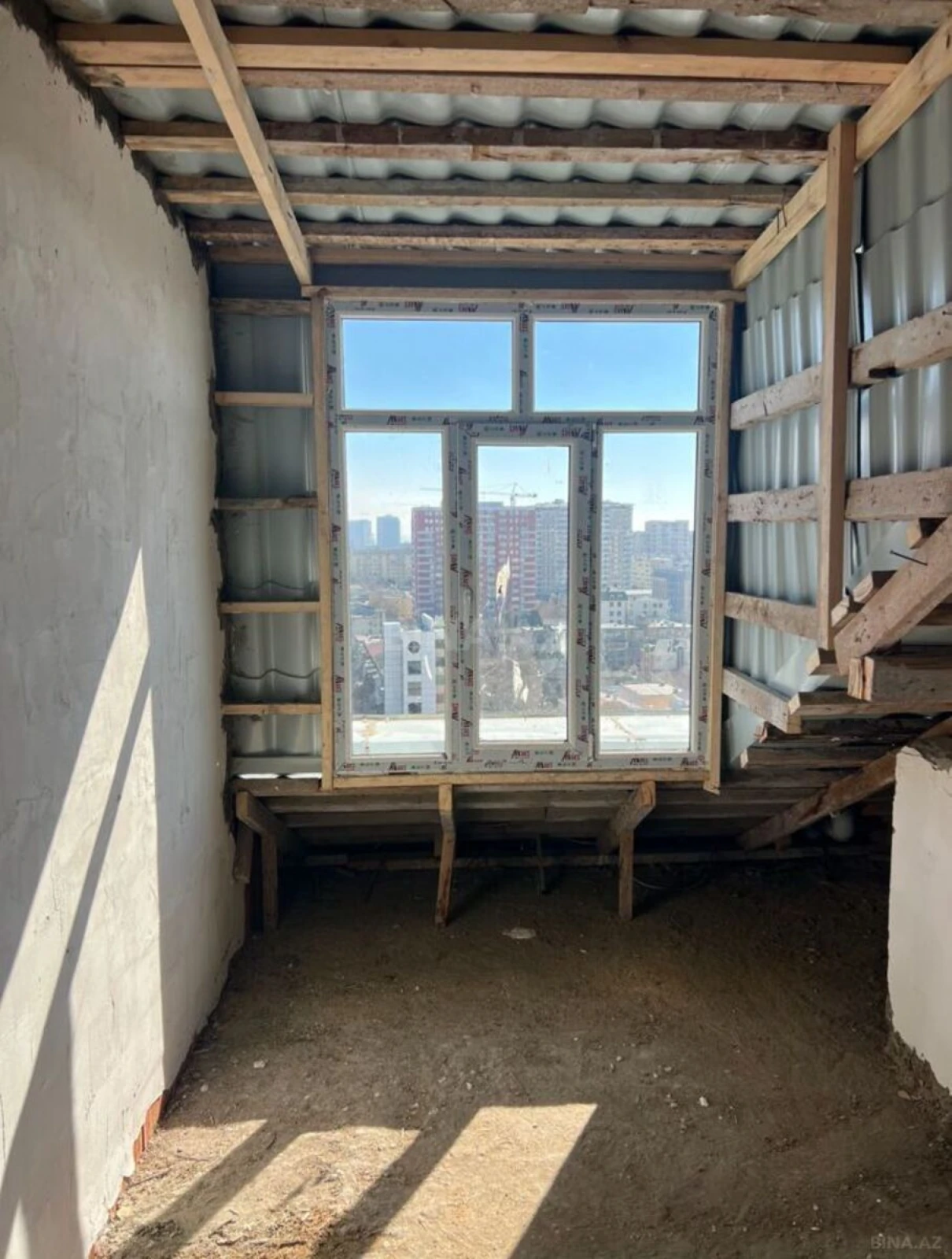 Satılır 2 otaqlı mənzil 73 m²