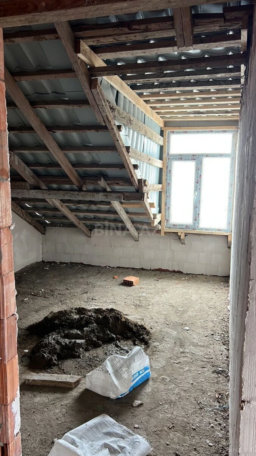 Satılır 2 otaqlı mənzil 73 m²