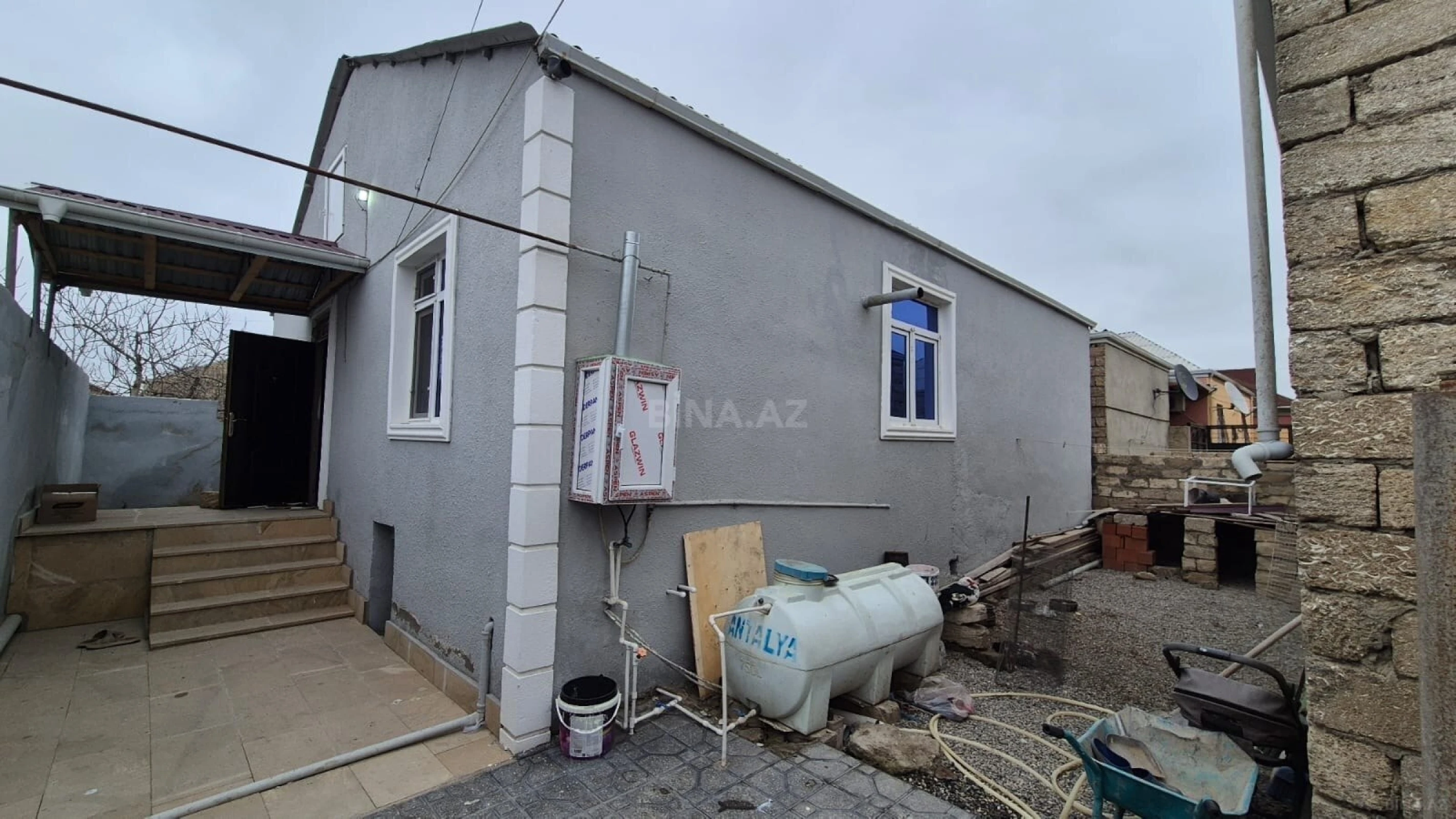 Satılır 4 otaqlı həyət evi 120 m²