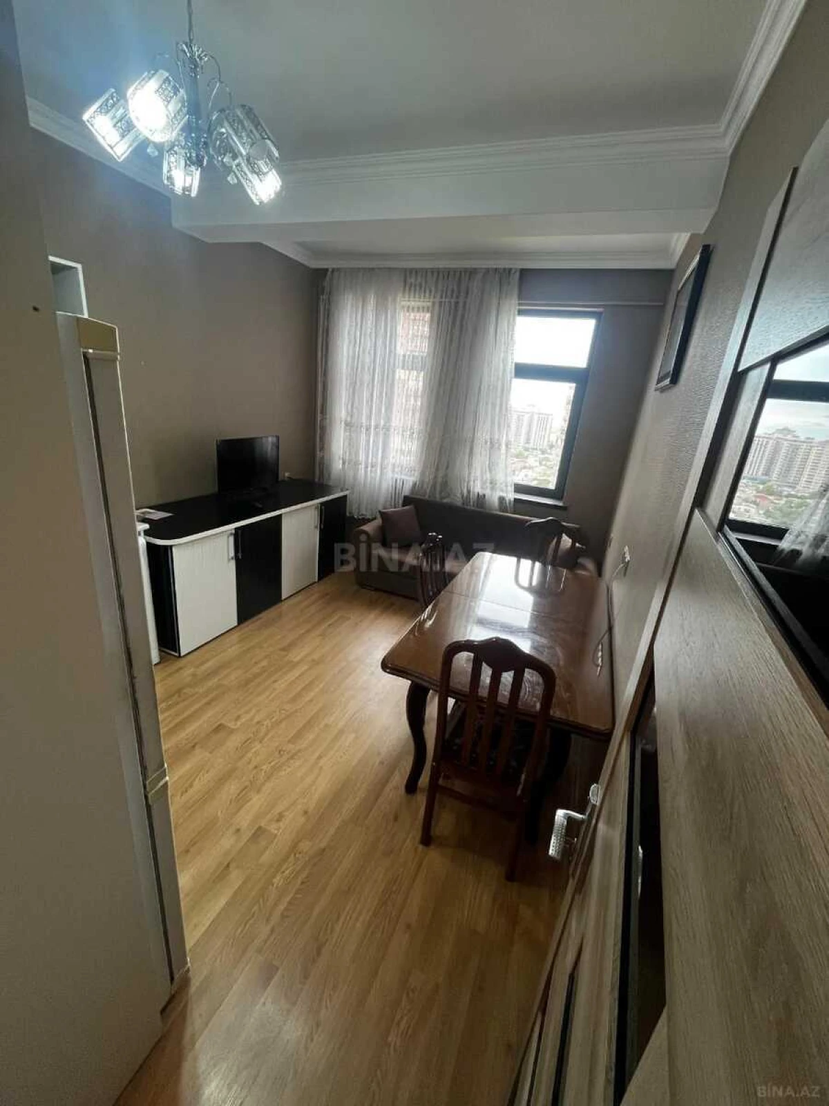 Kirayə verilir 2 otaqlı mənzil 60 m²
