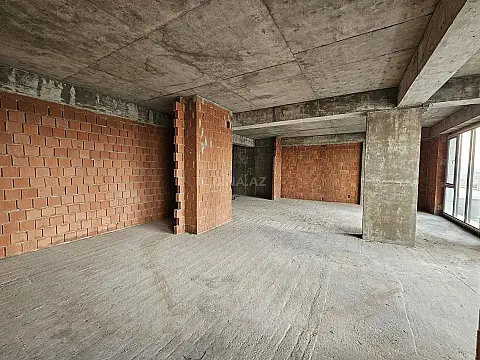 Satılır 4 otaqlı mənzil 172.8 m²