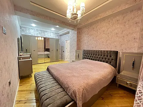 Kirayə verilir 2 otaqlı mənzil 63 m²