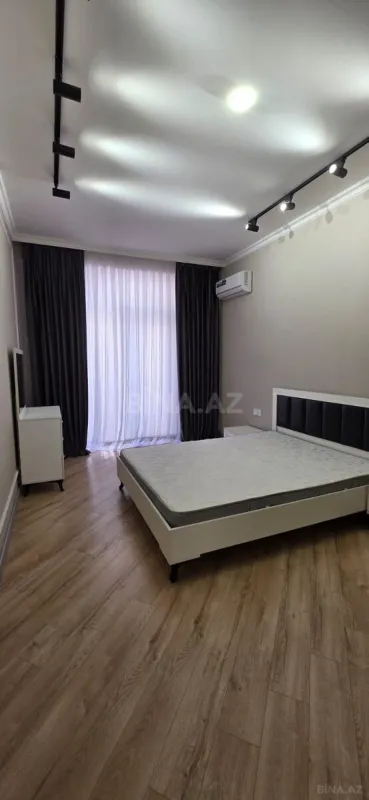 Kirayə verilir 2 otaqlı mənzil 90 m²