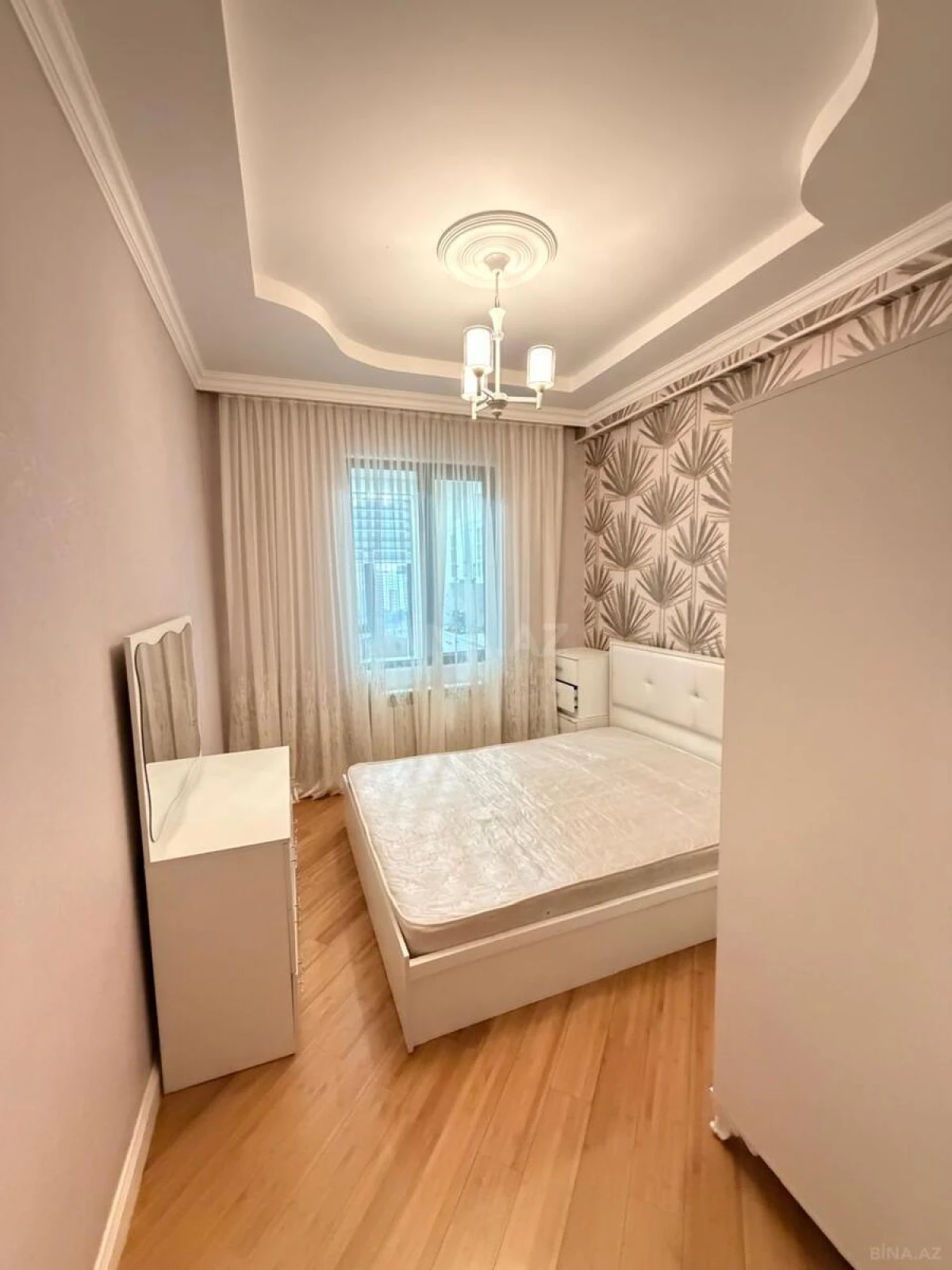 Kirayə verilir 2 otaqlı mənzil 75 m²