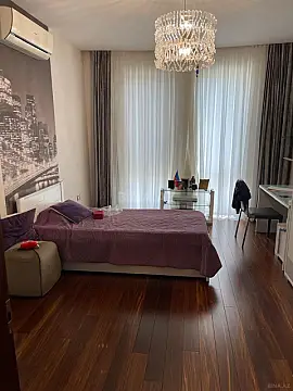 Kirayə verilir 4 otaqlı mənzil 193 m²