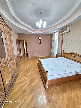 Kirayə verilir 5 otaqlı mənzil 160 m²