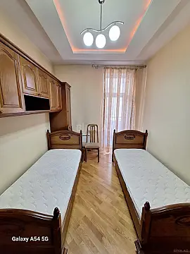 Kirayə verilir 5 otaqlı mənzil 160 m²