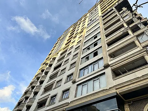 Satılır 3 otaqlı mənzil 105 m²