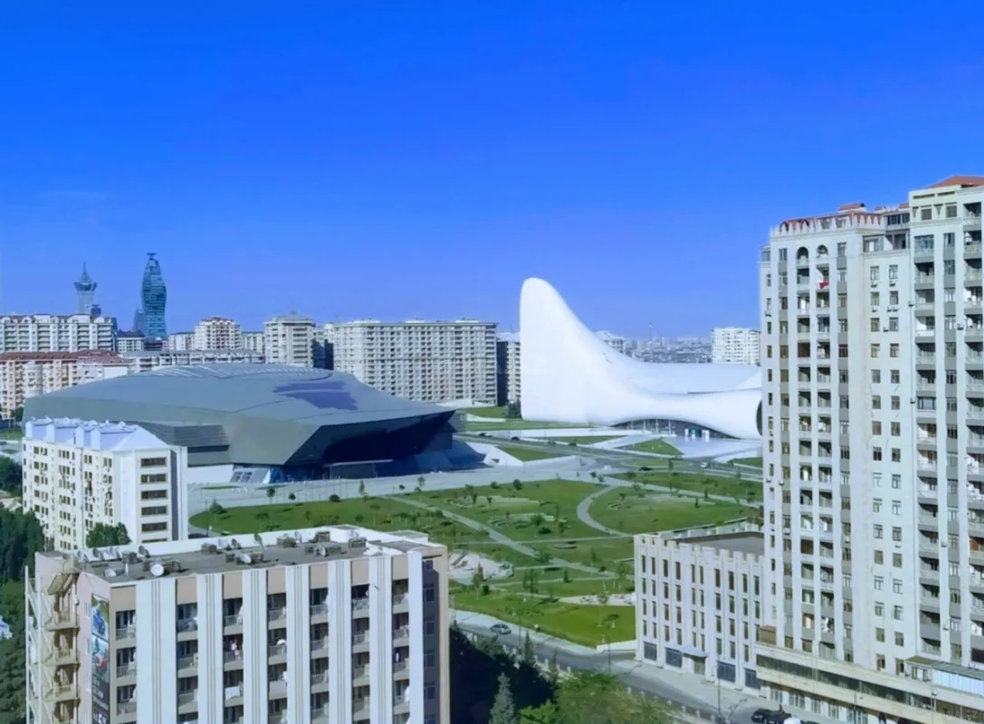 Satılır 3 otaqlı mənzil 105 m²