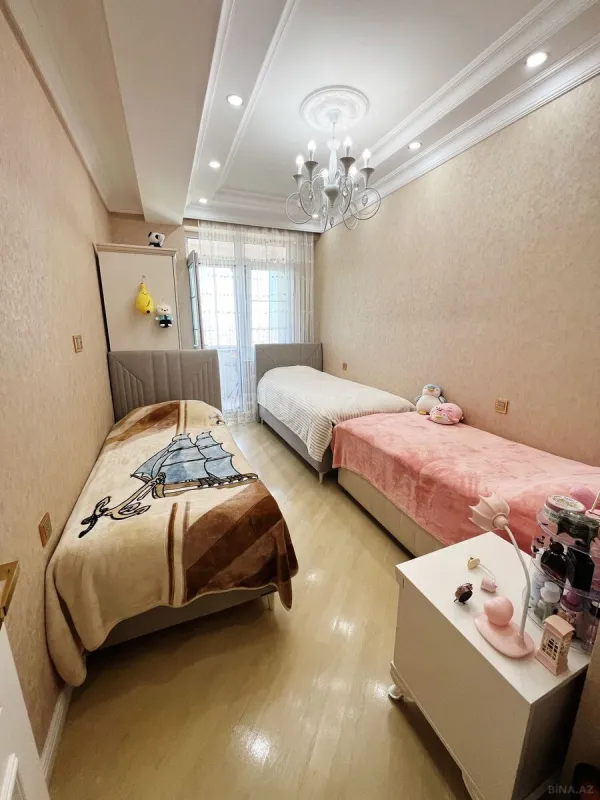 Satılır 3 otaqlı mənzil 95 m²