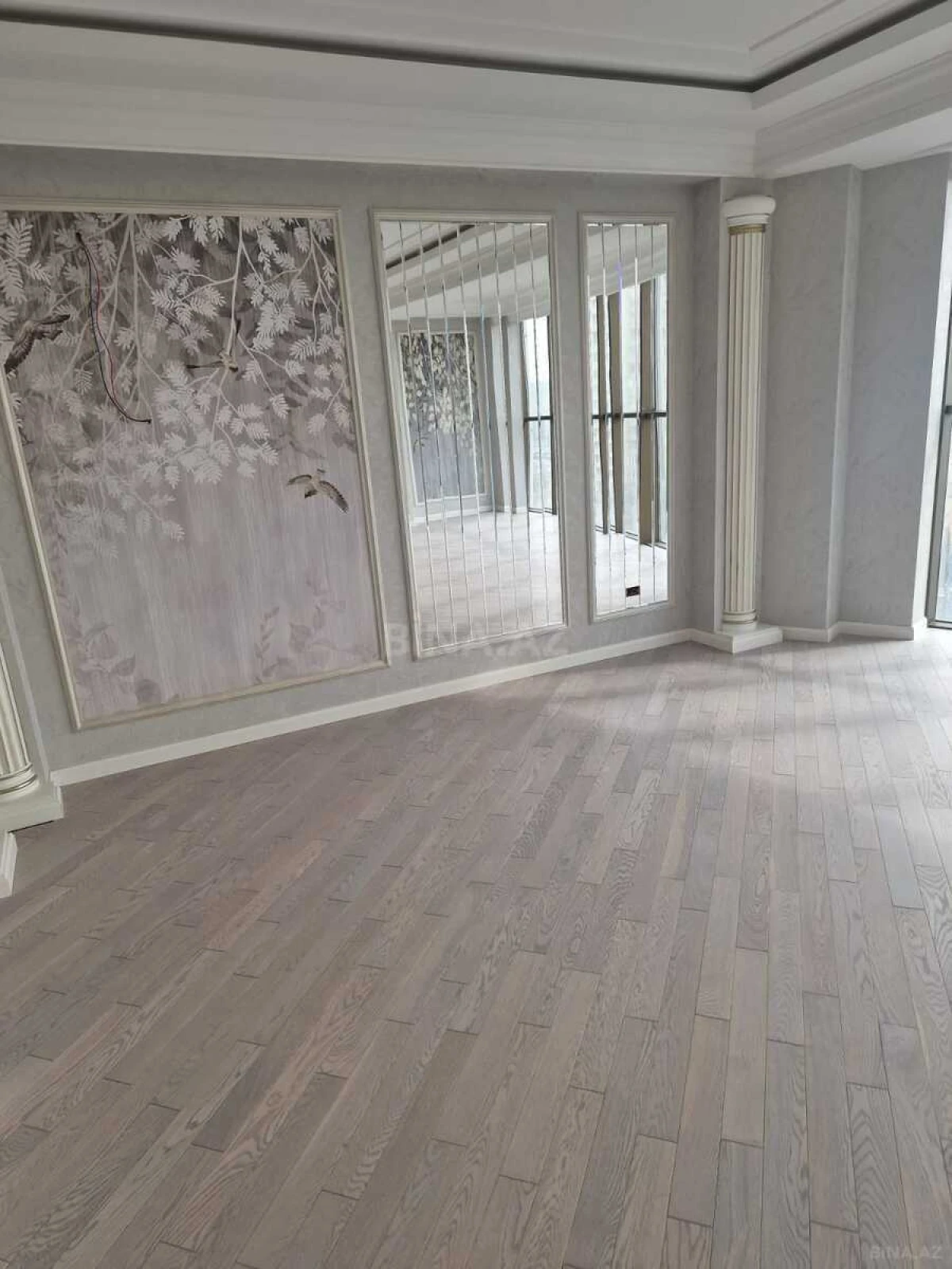 Satılır 4 otaqlı mənzil 205 m²