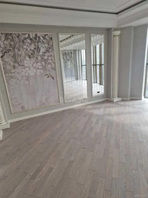 Satılır 4 otaqlı mənzil 205 m²