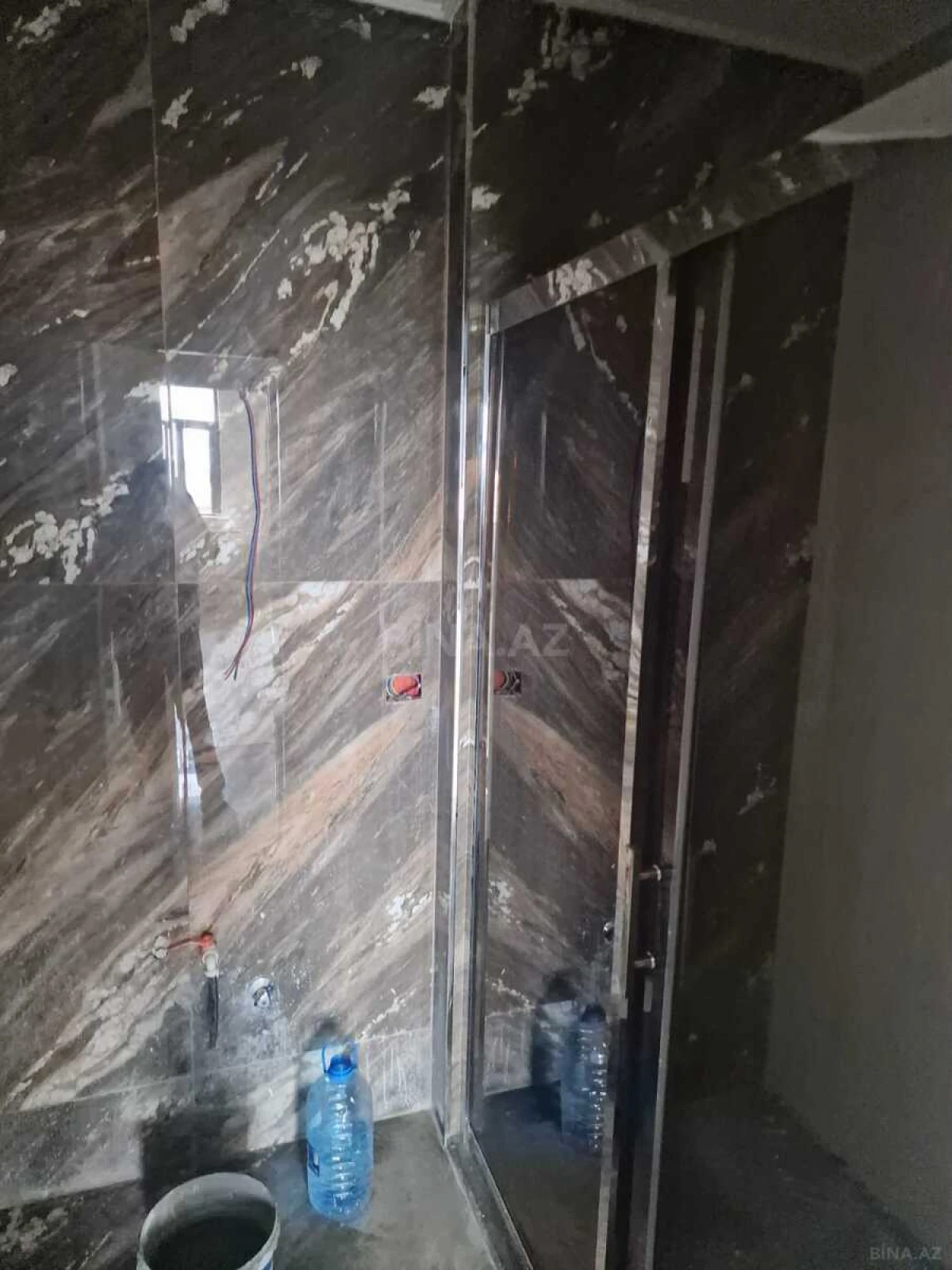 Satılır 4 otaqlı mənzil 205 m²