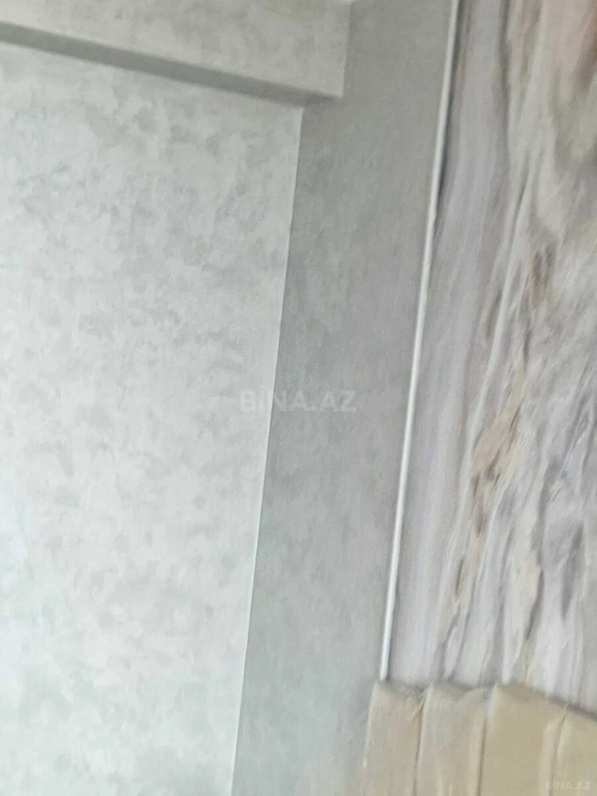 Satılır 4 otaqlı mənzil 205 m²