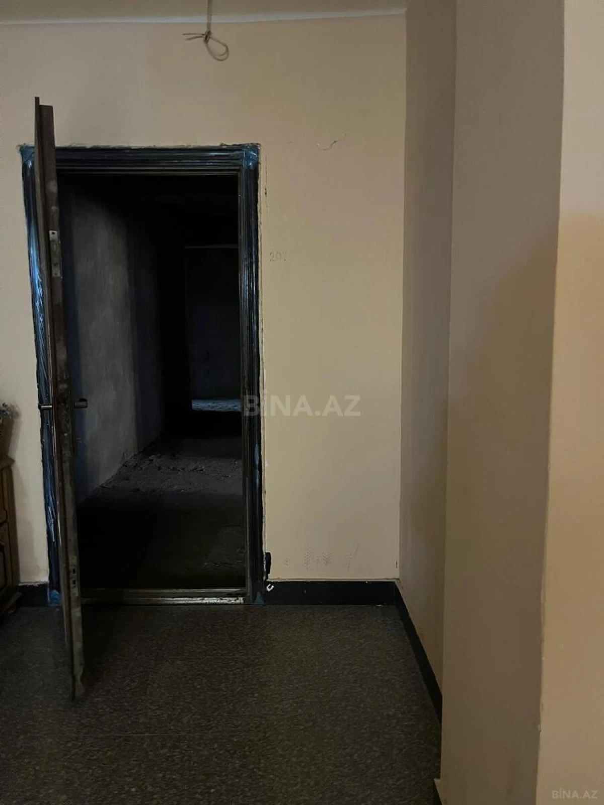 Satılır 3 otaqlı mənzil 136 m²