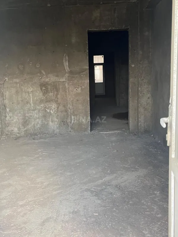 Satılır 3 otaqlı mənzil 136 m²