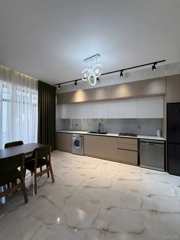 Satılır 4 otaqlı həyət evi 170 m²
