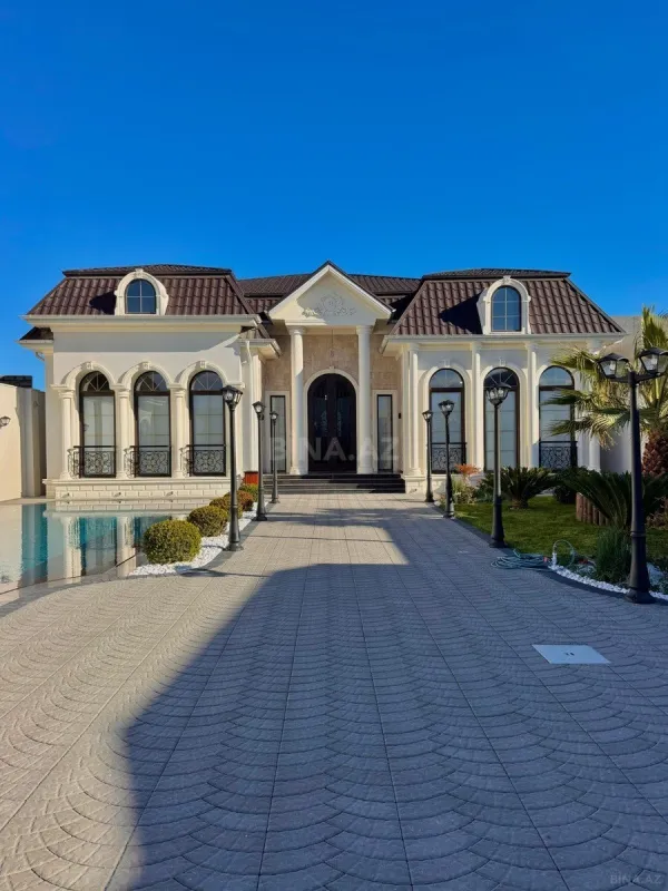 Satılır 4 otaqlı həyət evi 240 m²