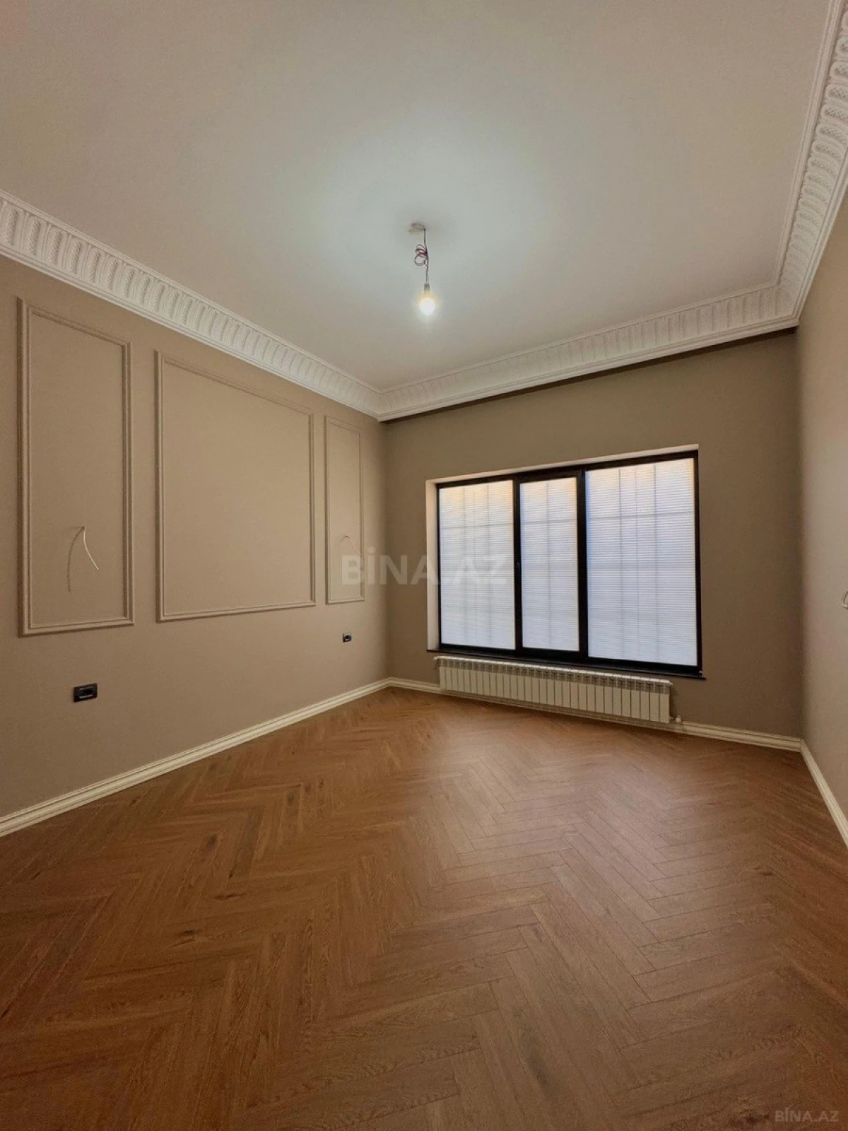Satılır 4 otaqlı həyət evi 240 m²