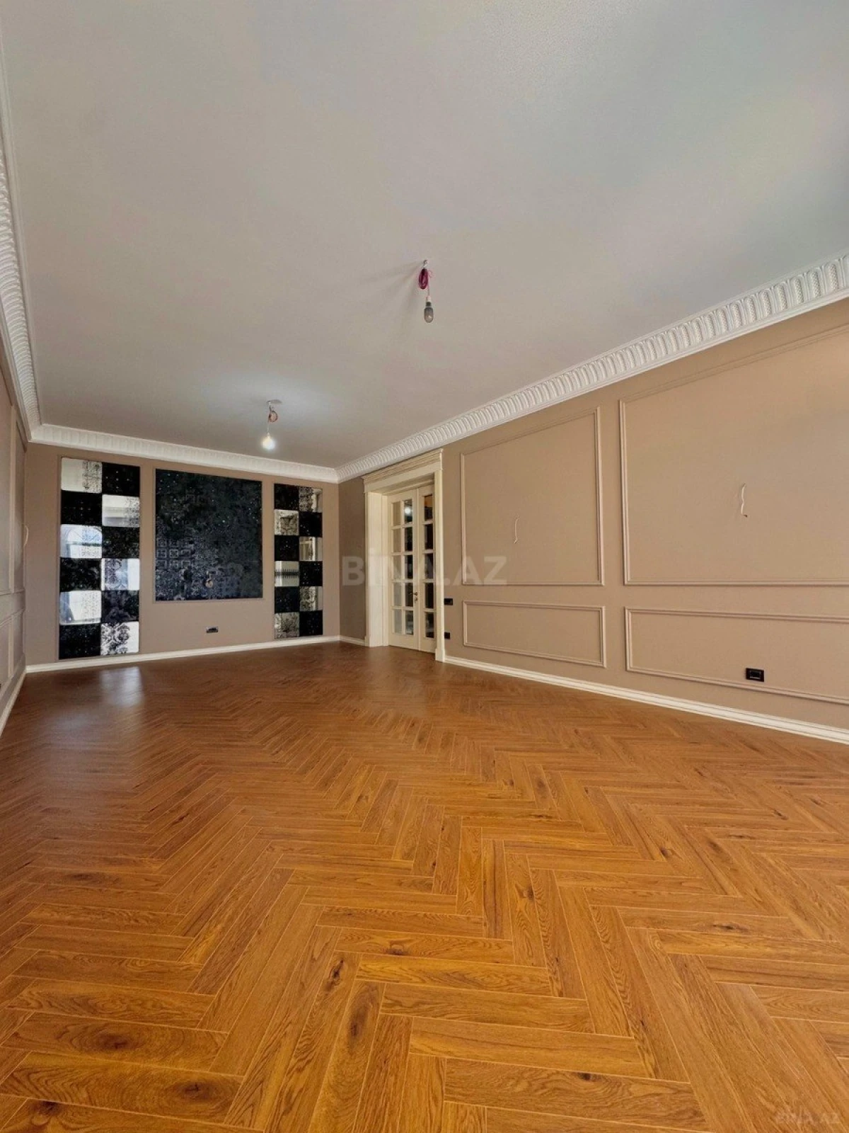 Satılır 4 otaqlı həyət evi 240 m²