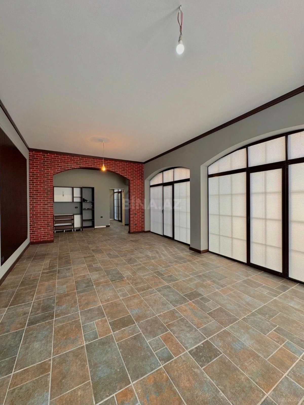 Satılır 4 otaqlı həyət evi 240 m²