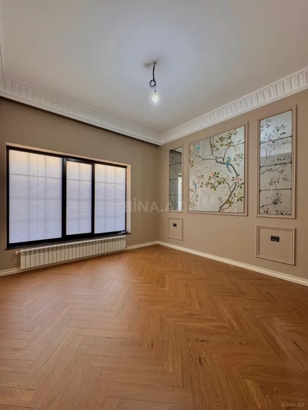 Satılır 4 otaqlı həyət evi 240 m²