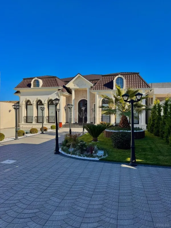 Satılır 4 otaqlı həyət evi 240 m²
